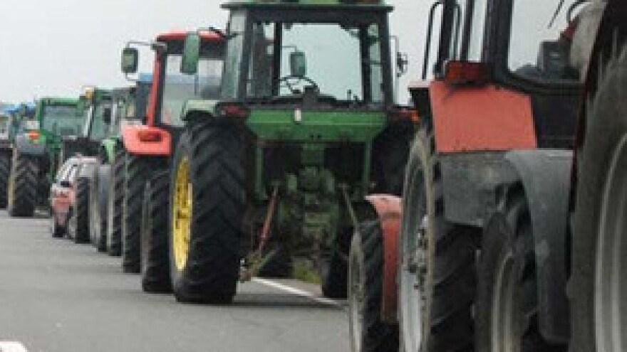 Neki traktori uklonjeni, neki na cestama