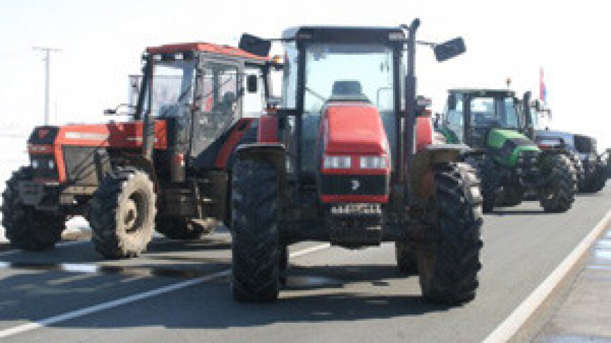 Traktori bez tablice više neće smjeti na ceste