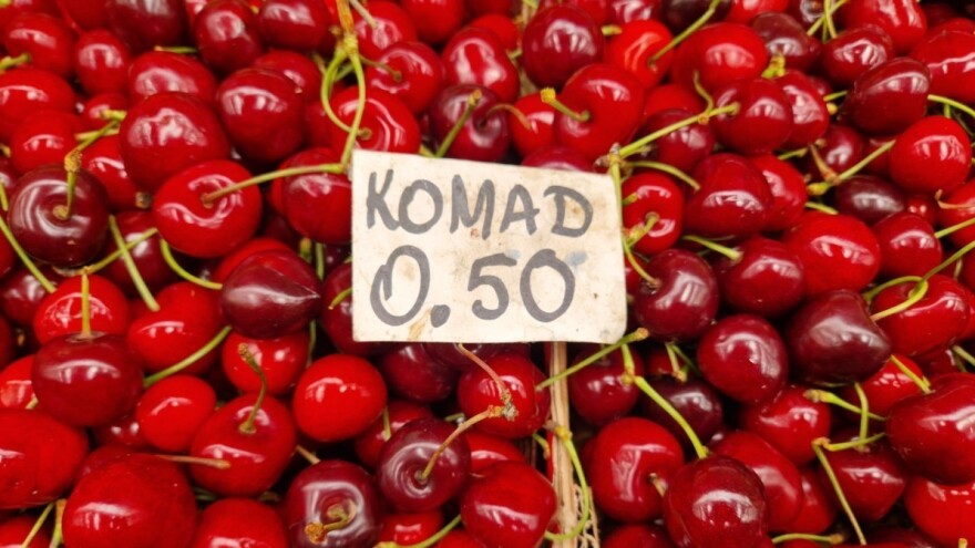 Jedna trešnja pola marke, a nije zbog krize?