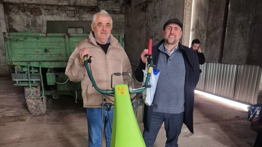 Nove mašine i priključci za 13 poljoprivrednika u Trnovu