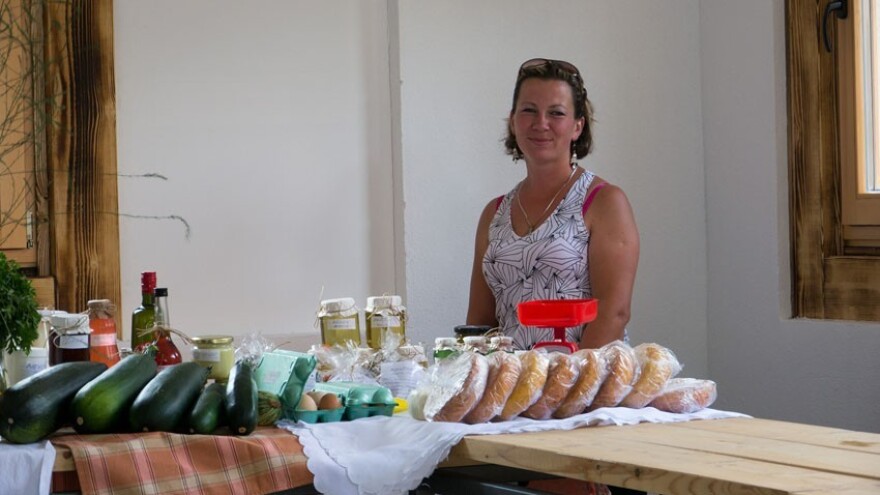 Domaći proizvodi na zelenoj tržnici u Kreševu