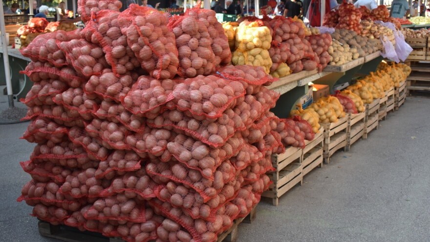 Krompir ispod marke, a bijeli luk i do 7 KM - evo najnovijih cijena u Tasovčićima