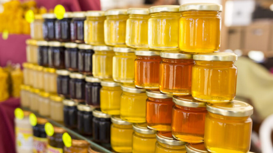 Dolijao prevarant: miksao med i prodavao pod pravi