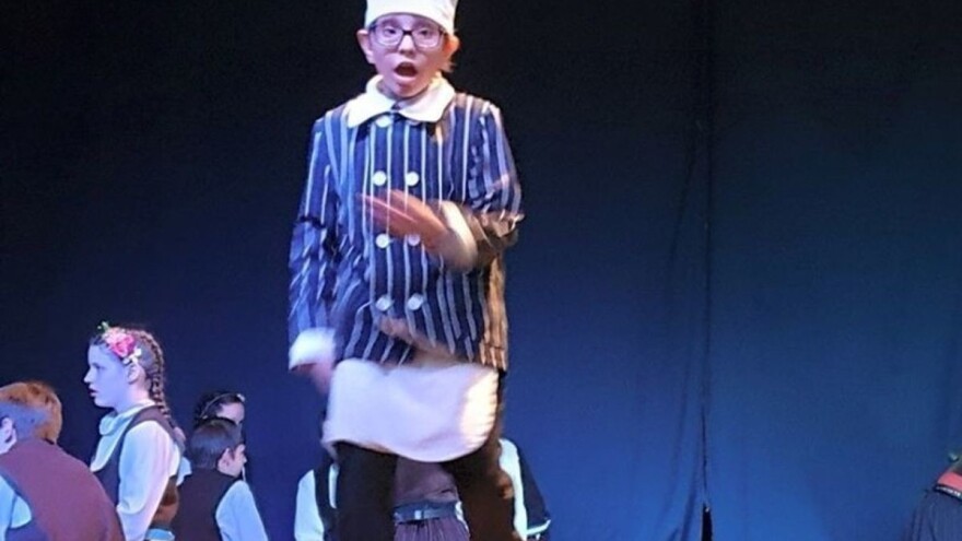 Mali Uroš uz pomoć mame i čokolade pobeđuje diskriminaciju i predrasude