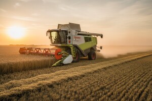 Upoznajte univerzalni Claas Tucano 420