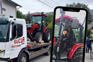 Načelnica u štiklama provozala novi traktor: Komentari nisu izostali