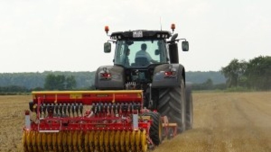 Održana prezentacija traktora Valtra i Väderstad strojeva