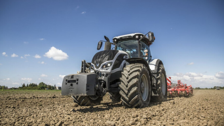 Valtra ne prestaje s novitetima - upoznajte S394!