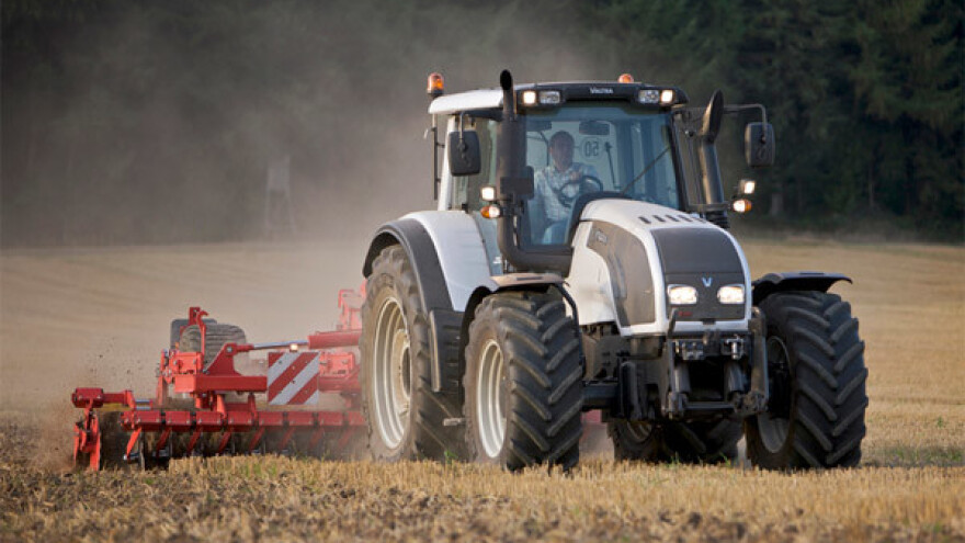 Traktor Valtra Versu