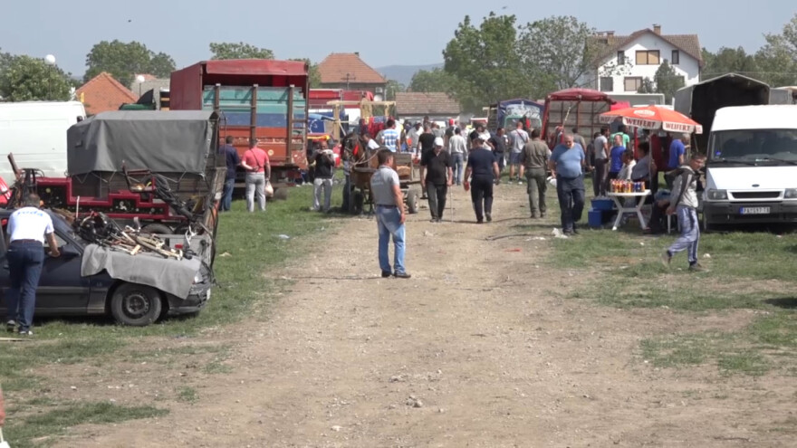 Vašar u Rumi - mnogo posetilaca, ali slaba prodaja