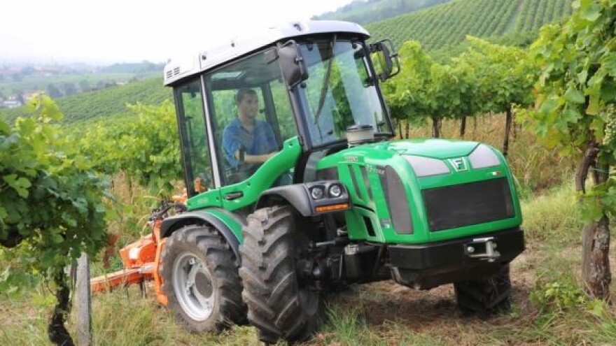 Traktor Ferrari Vega V85/V95