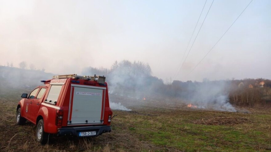 Tragedija u Stanarima: Nastradao gaseći požar na vlastitoj njivi