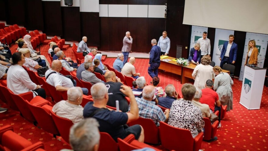 Stari Grad će dodijeliti 73 plastenika građanima, potpisani ugovori