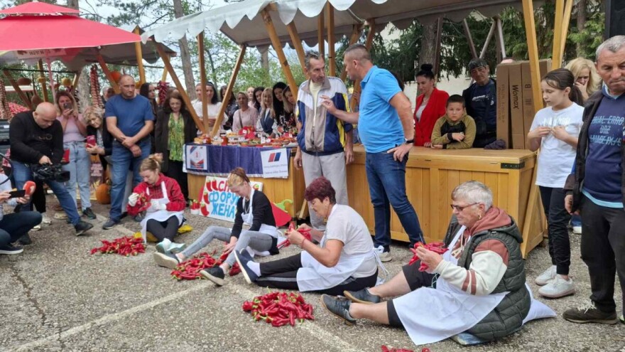 U "crvenom selu" nizala se paprika, a ko je bi najbrži?