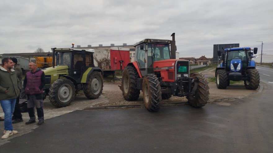 Ili suncokret 60 din/kg ili blokada puteva