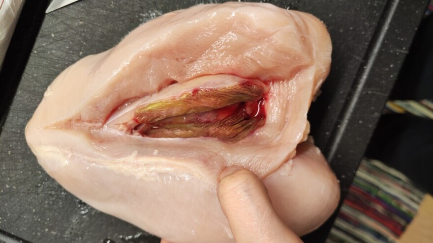 Zašto je bijelo meso zelene boje?