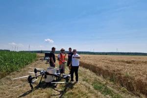 Antunu Degmečiću dronom zasijali 30 hektara strništa