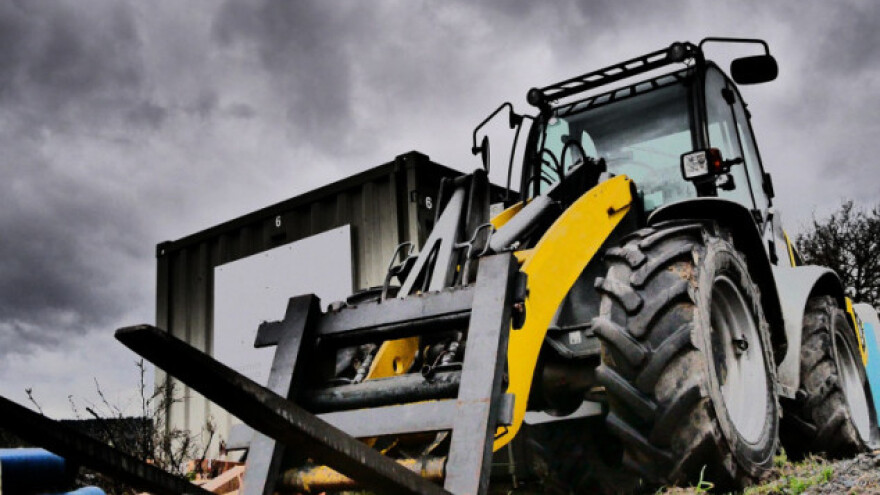 Krenuli na kolinje pa ga pregazio viličarem