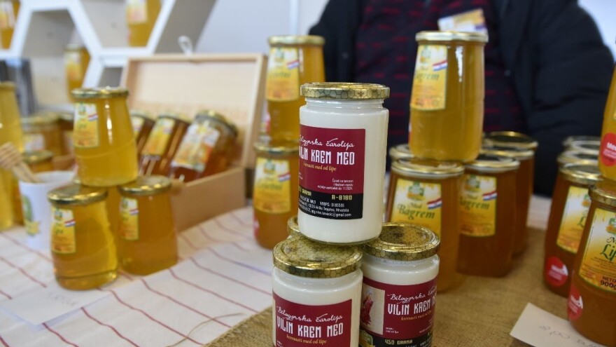 Na Pčelarskom sajmu u Gudovcu obitelj Kovačić predstavila Vilin krem med