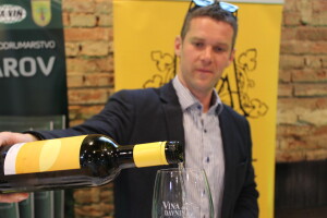 Najbolje autohtono bijelo vino kontinentalne hrvatske je Škrlet vinarije Voštinić-Klasnić