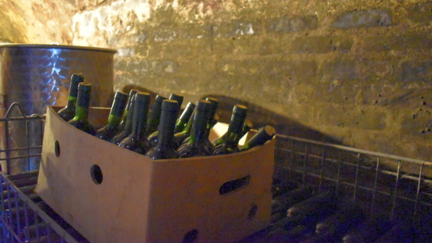 Vlasniku ukradeno 300 litara vina