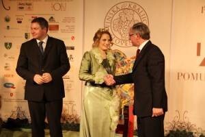 Okrunjena Vinska kraljica Slovenije 2014.