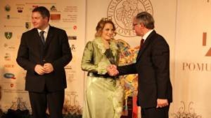 Okrunjena Vinska kraljica Slovenije 2014.