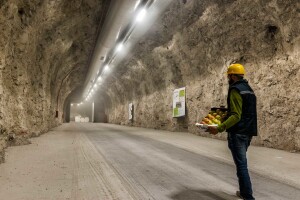Čuvaju jabuke u brdskim tunelima - uštede više od 30 posto struje