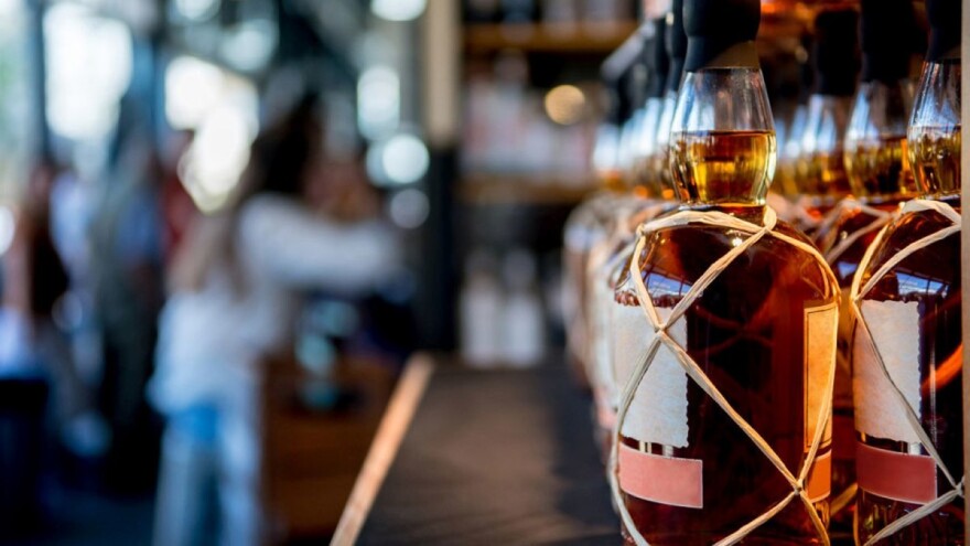 Viski najtraženije alkoholno piće u 2020. Od vina prednjači rosé