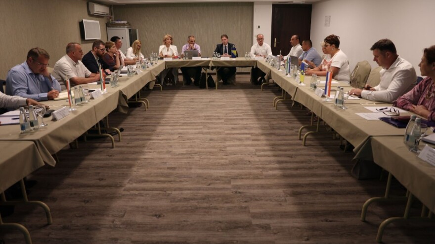 Ministar Hrnjić: dodatnih 2,5 miliona poljoprivrednicima za nadoknadu štete