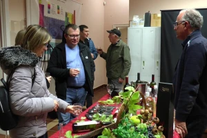 Bečejski vinari i pčelari predstavili svoje proizvode