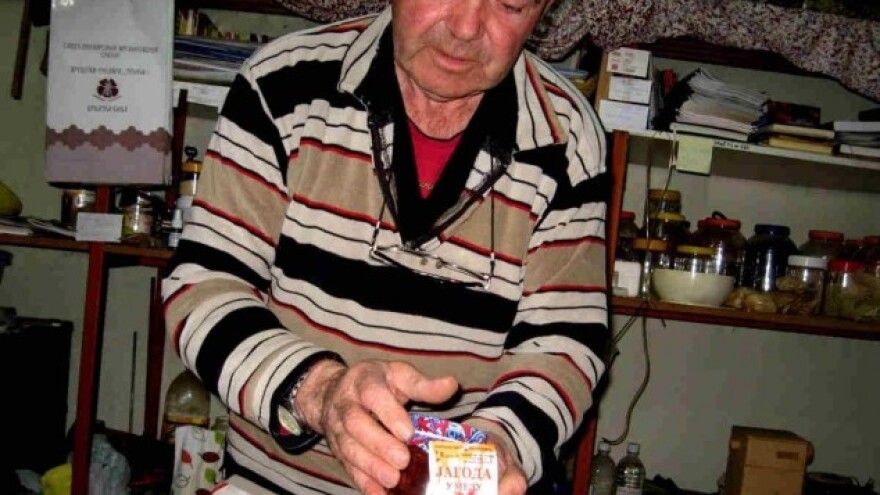 Voće u medu - poslastica i lek!