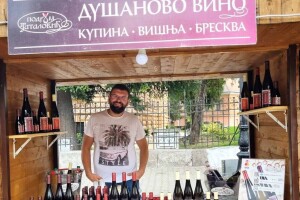 Dušan godišnje proizvede 13.000 litara voćnih vina: "Baka mi je dala ideju"