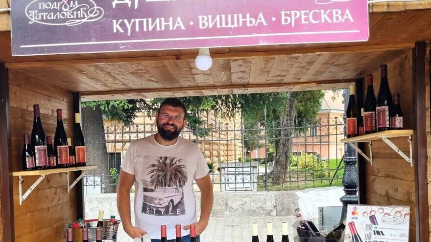 Dušan godišnje proizvede 13.000 litara voćnih vina: "Baka mi je dala ideju"