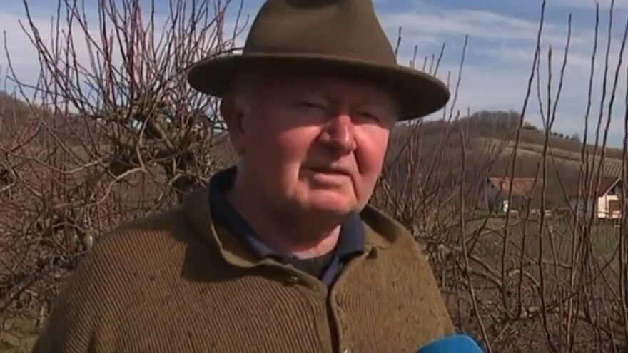 Voćari u završnoj fazi rezidbe