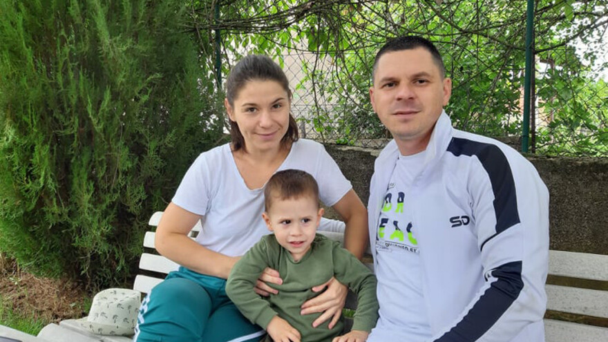 Zdravkovići iz grada u selo, da njihovom sinu ne bude "tesno"