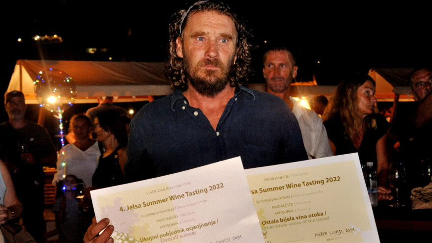 Vinarija Luviji odnijela pobjedu na velikom ocjenjivanju hvarskih vina u Jelsi