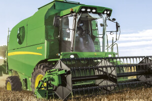 Kombajn John Deere W330/W440