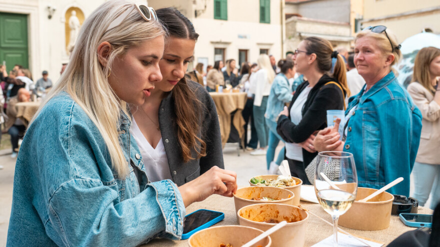 Treća "Baš Dobra Spiza" spojila vrhunsku hranu, vina i glazbu u srcu Dalmacije