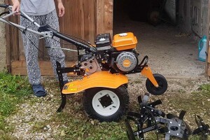 U Kaknju podstiču malinare, stočare, dodjeljuju plastenike i mehanizaciju