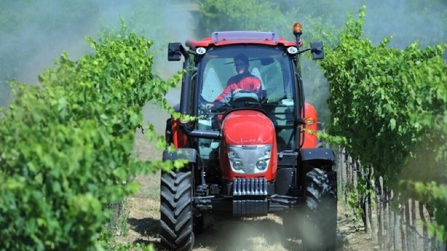 Traktor McCormick X4