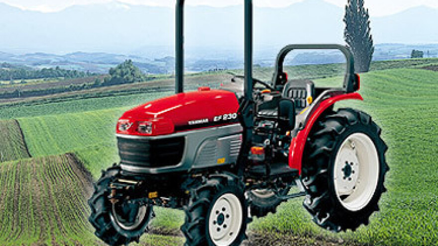 Traktor Yanmar EF200M