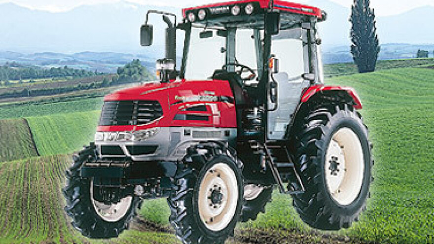 Traktor Yanmar EF800