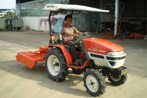 Traktor Yanmar KE20