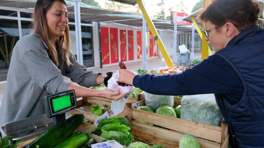 Samo certificirano i s OPG-ova cijele Hrvatske, posjetili smo solidarnu ekološku tržnicu u Puli