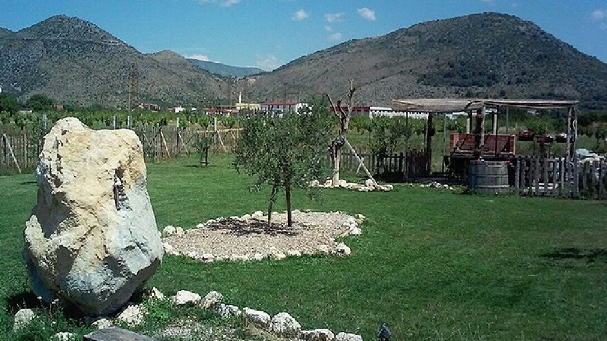 Vojni prostor pretvorili u ranč s 800 trešanja!