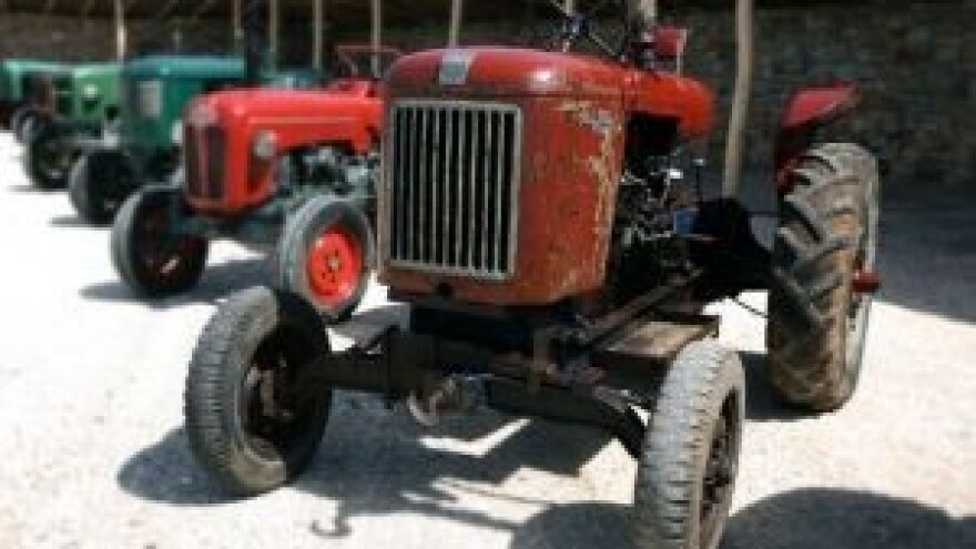 Izložba starih traktora