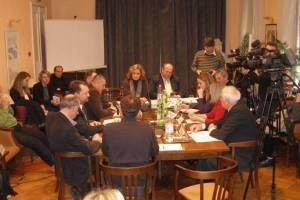 O zemljištu "oralo" se za stolom