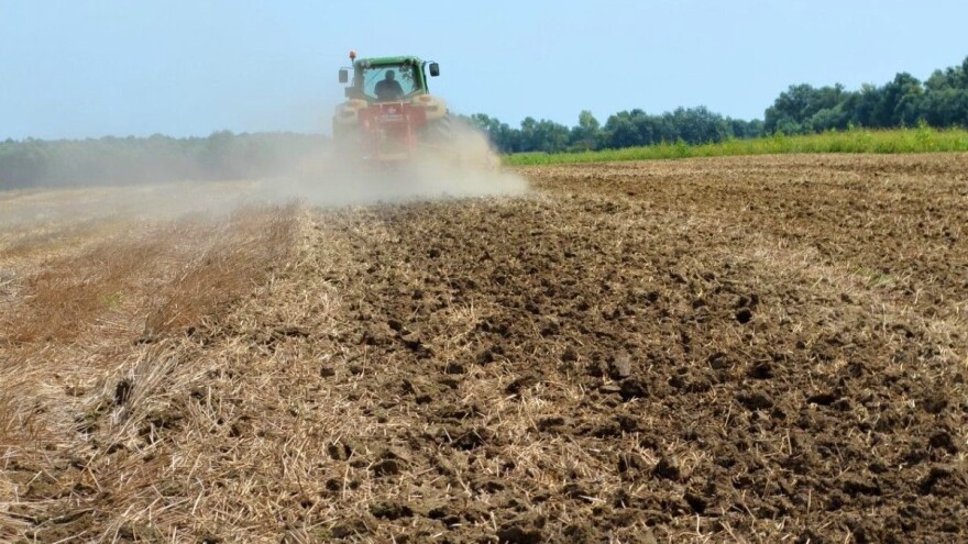 Zakup državnog poljoprivrednog zemljišta na rokove od 15 i 25 godina