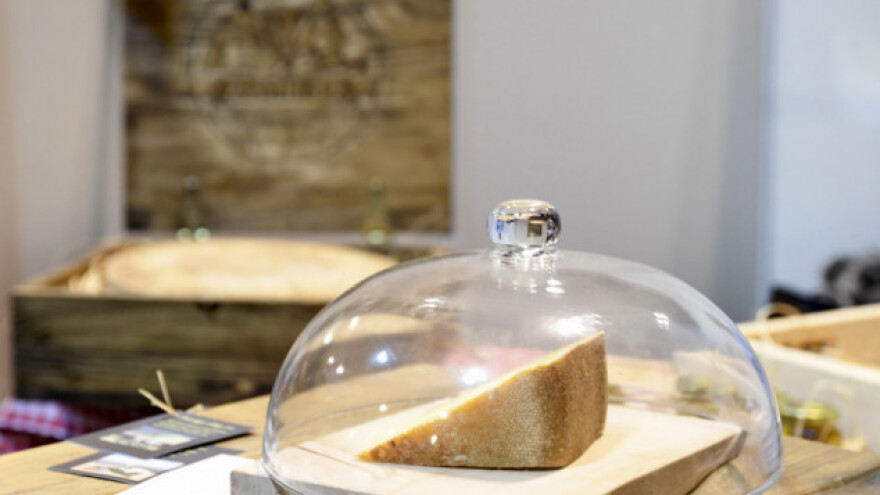 Zlatni sir - simbioza prirode i švajcarske recepture na Bazaru